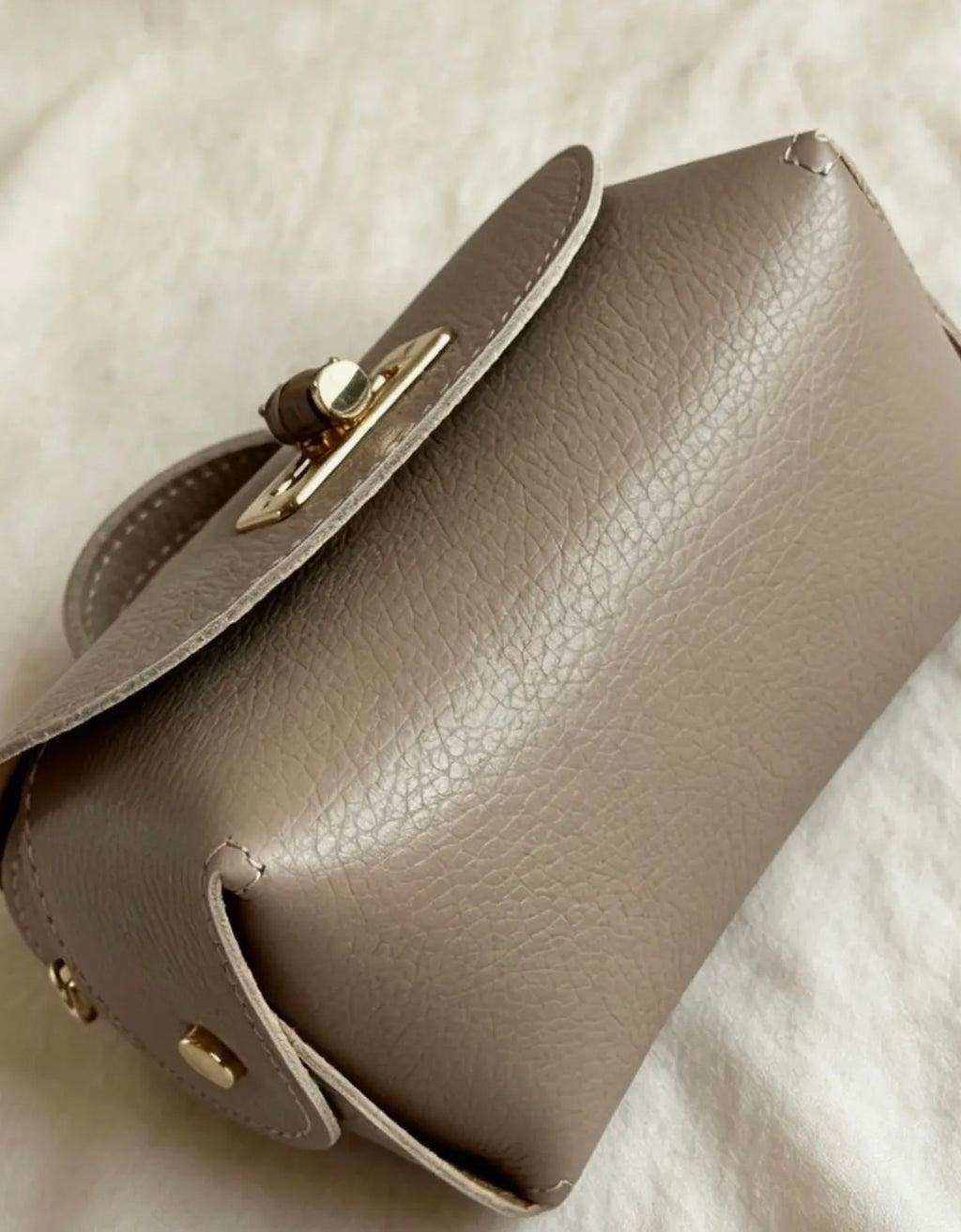 Fiamma – Mini-Bag aus gehämmertem Leder