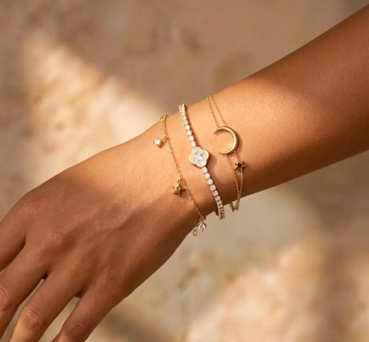 Armband Luna – Goldener Mondzauber