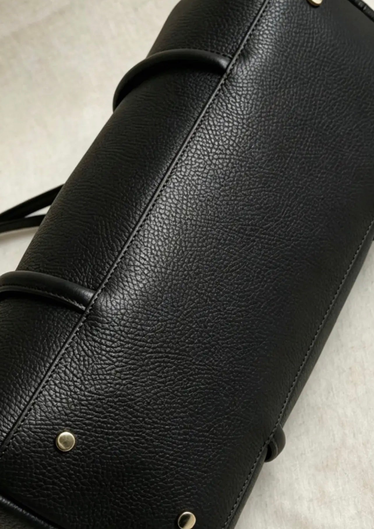 Giulia – Schultertasche aus Echtleder