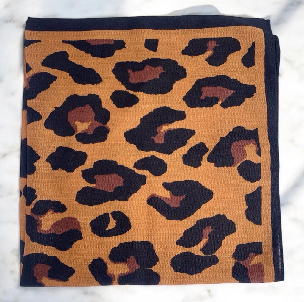 Leo Scarf – Caramel 🤎